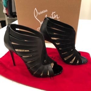 Louboutin 'Toot Mignonne' Sandal size 37.